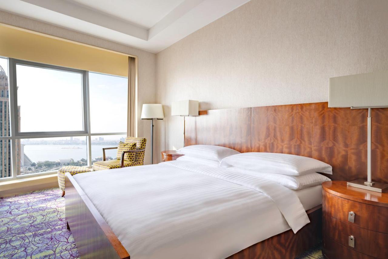 Qabila Westbay Hotel By Marriott Doha Bagian luar foto A bedroom at the hotel