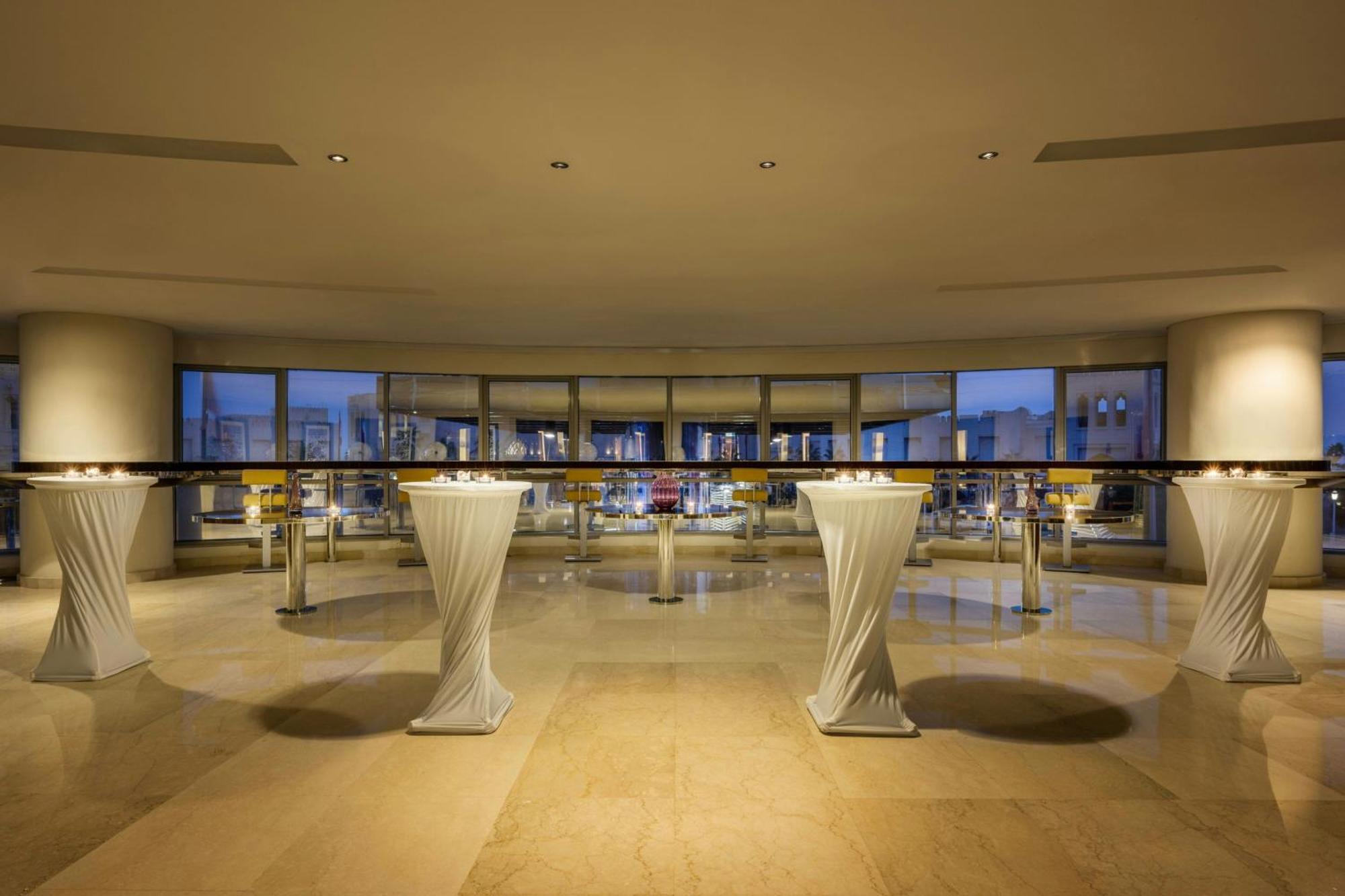 Qabila Westbay Hotel By Marriott Doha Bagian luar foto The lobby