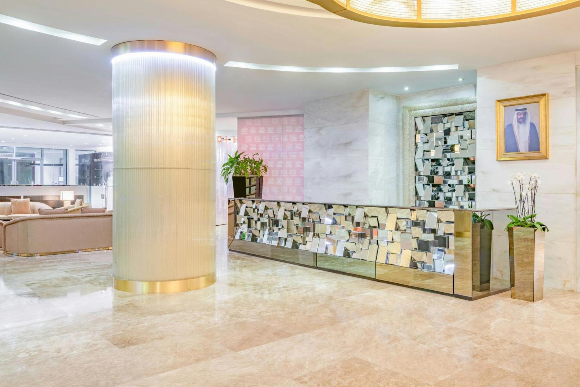 Qabila Westbay Hotel By Marriott Doha Bagian luar foto Lobby