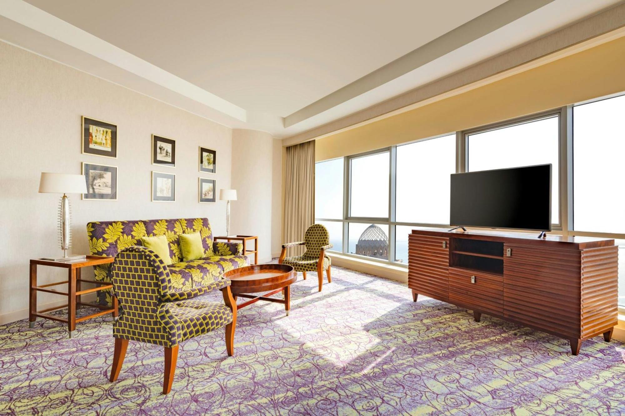 Qabila Westbay Hotel By Marriott Doha Bagian luar foto Living room